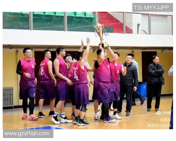 西安篮球队荣登全国篮球团队协作排行榜第八名展现出色团队精神与实力 西安篮球队荣登全国篮球团队协作排行榜第八名展现出色团队精神与实力