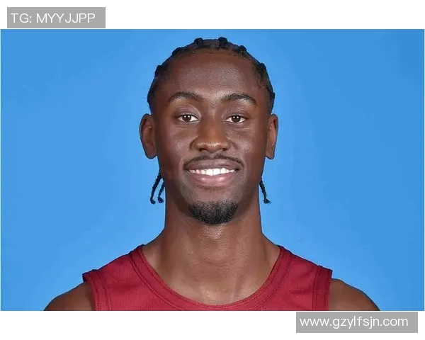 卡里斯勒韦尔在NBA赛季中的表现与未来发展潜力分析 卡里斯勒韦尔在NBA赛季中的表现与未来发展潜力分析