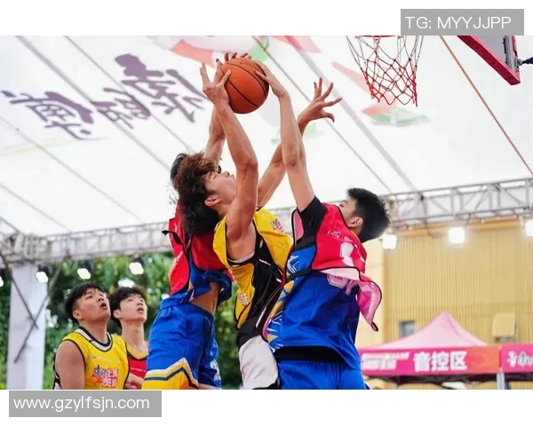 湖人对决火箭激战正酣球迷期待精彩瞬间与巅峰对决