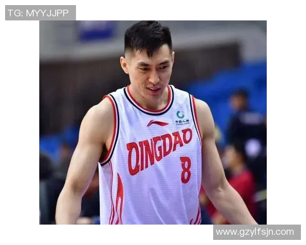 赵泰隆的篮球之路：从青涩少年到职业巨星的成长故事