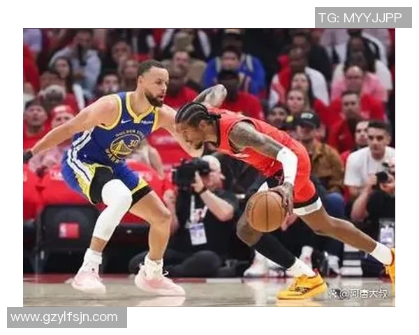 勇士与火箭西部决赛首战激战正酣谁能抢占先机争夺总决赛资格