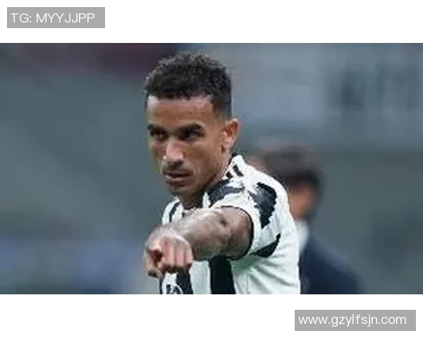 达尼洛：从足球场上的闪耀之星到生活中的多面手