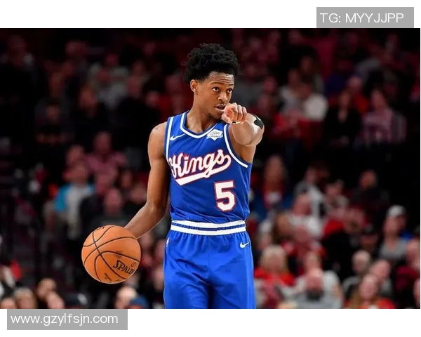 德阿隆福克斯如何在NBA赛场上展现领导力与竞技精神