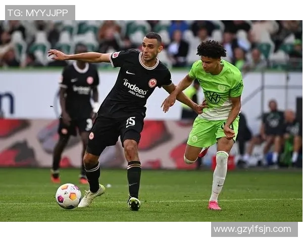 法兰克福与切尔西激战欧联杯争夺战双方实力对决引人瞩目 法兰克福与切尔西激战欧联杯争夺战双方实力对决引人瞩目