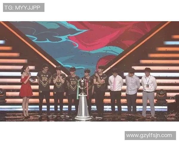 和平精英战术深度解析：RNG团队协作与策略创新的成功之道