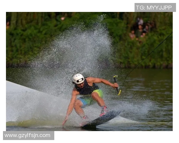 成都极限运动队边路渗透的成功与不足分析及未来发展方向探讨